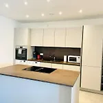 Brand New 2 Bedrooms With Parking And Terrace - 142-96